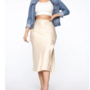 SATIN MIDI SKRIT WITH SIDE SLIT